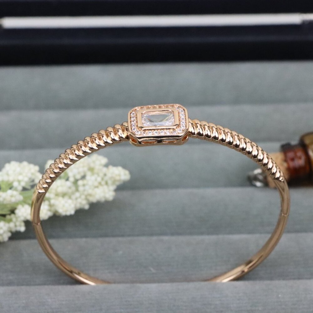 Elegant Rose Gold Bangle with Sparkling Center Stone Accent, XPBL0503
